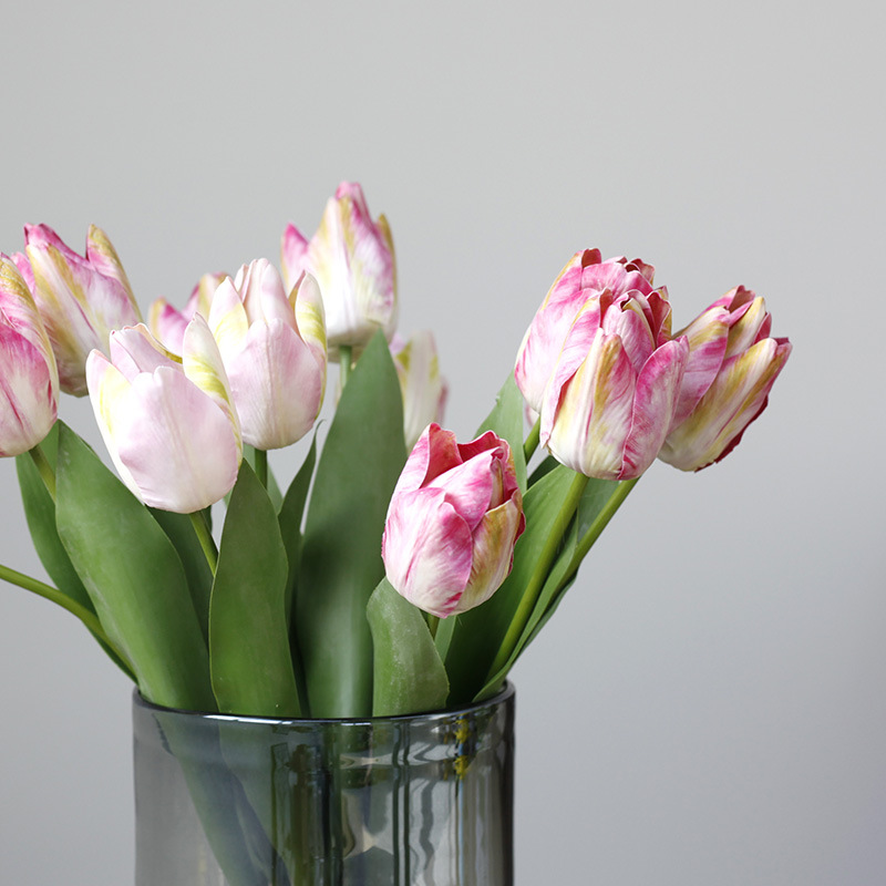I Used These Faux Flowers in My Own Wedding—And No One Noticed